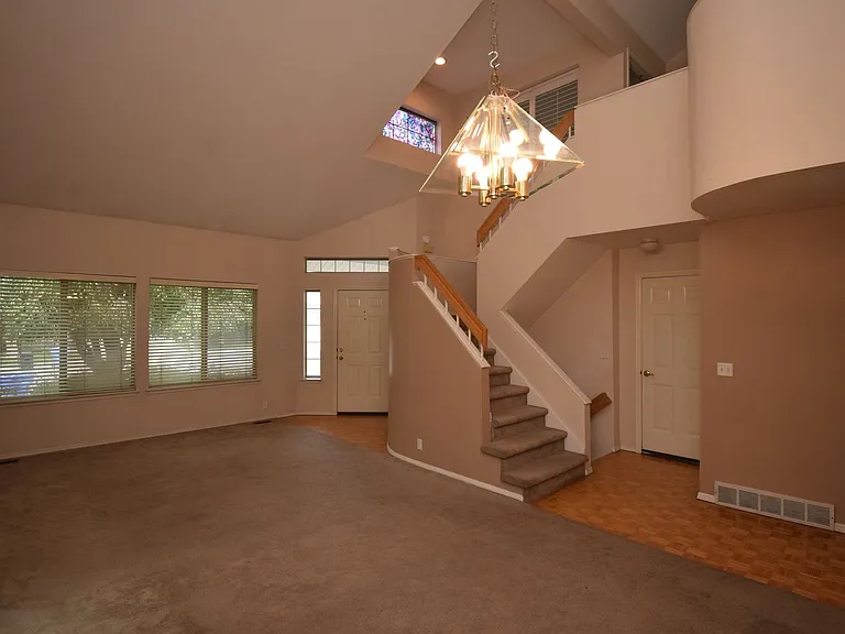 2122 E Rainbow Point Dr — Photo 5