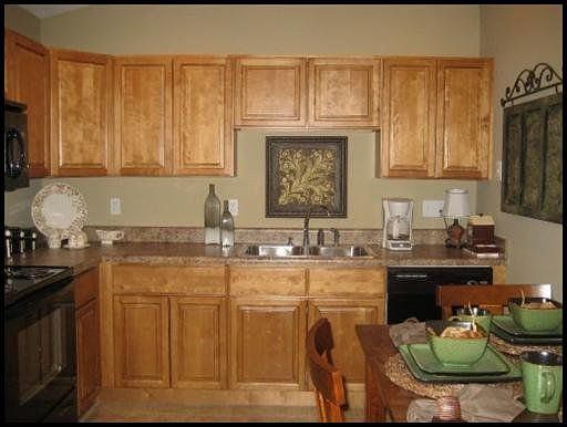 3rd image of 5851 Metropolitan Way