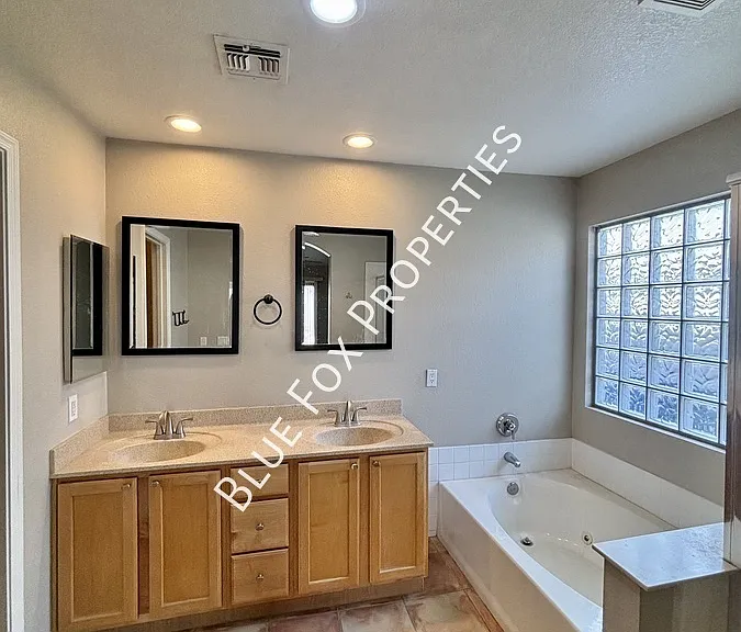 10163 E Falcon Point Dr — Photo 11