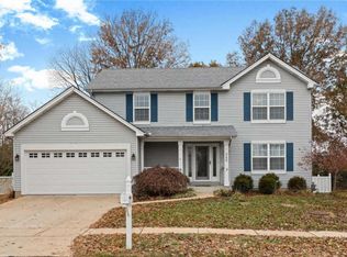 546 Nantucket Pointe Dr, Grover, MO 63040