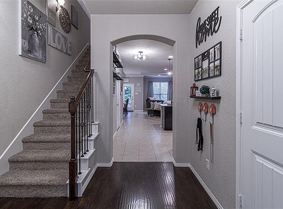 5th image of 1300 Denay Ln