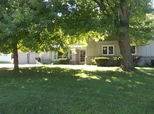 1916 Lofton Dr, Keokuk, IA