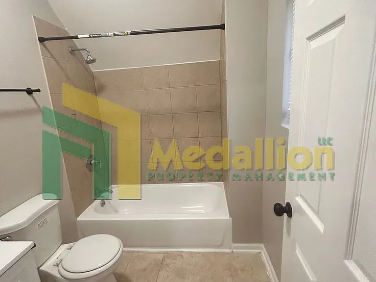 4700 W Monroe St #2 — Photo 16