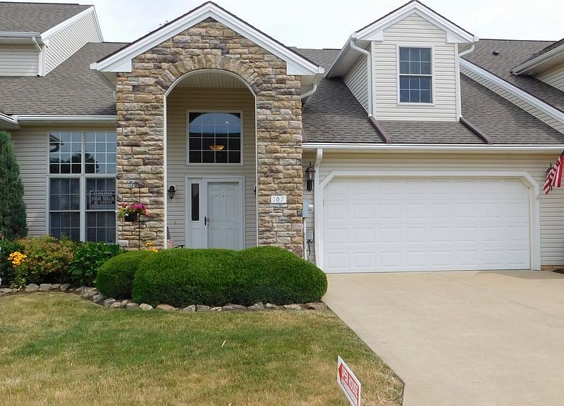 1st image of 107 Stonecreek Dr