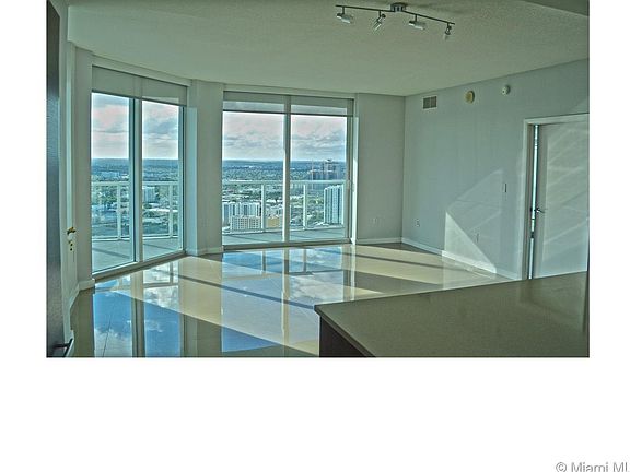 2nd image of 1900 N Bayshore Dr APT 4014