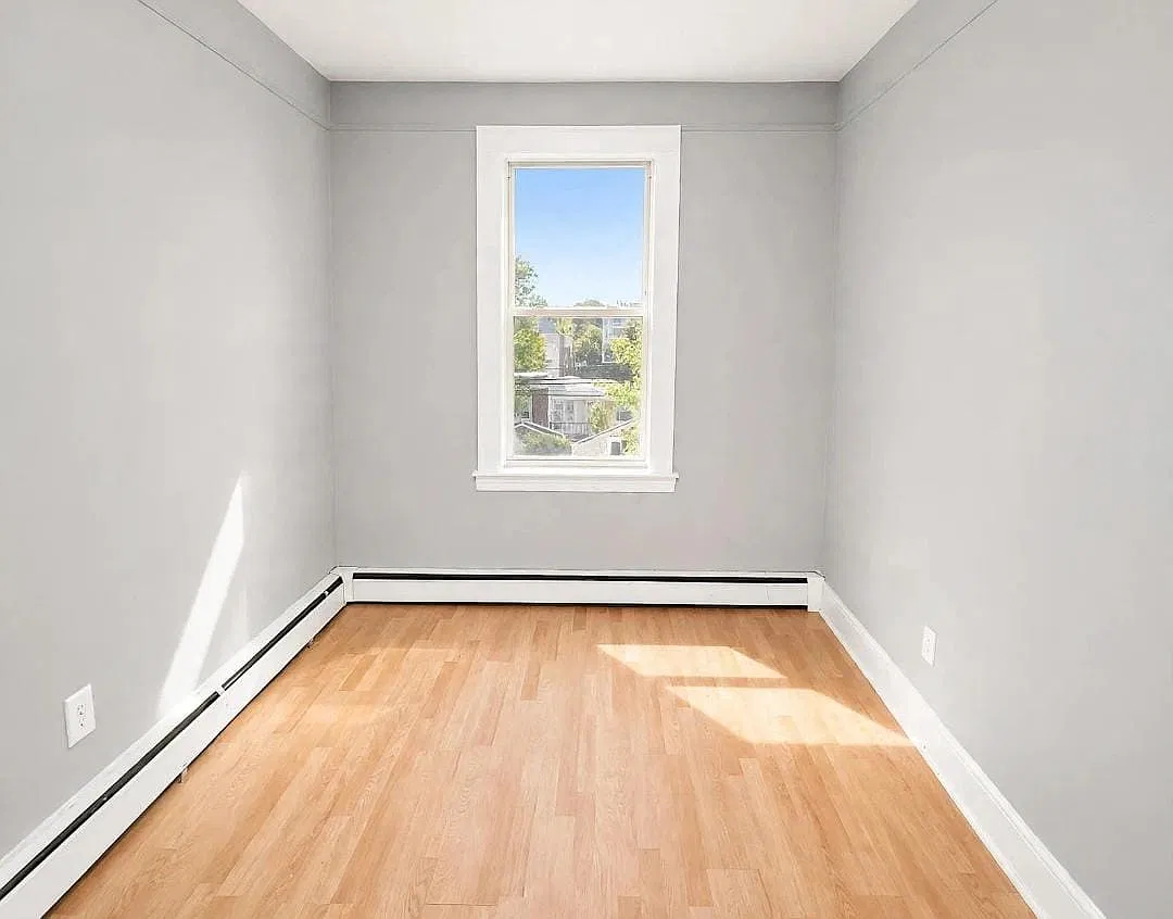 115 Grafton Ave — Photo 4