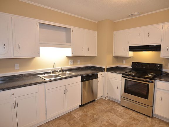 4th image of 2811 Leawood Ct