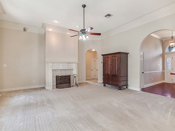 3rd image of 770 Waxwing Dr