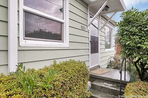 3223 NE Emerson St #4 — Photo 14