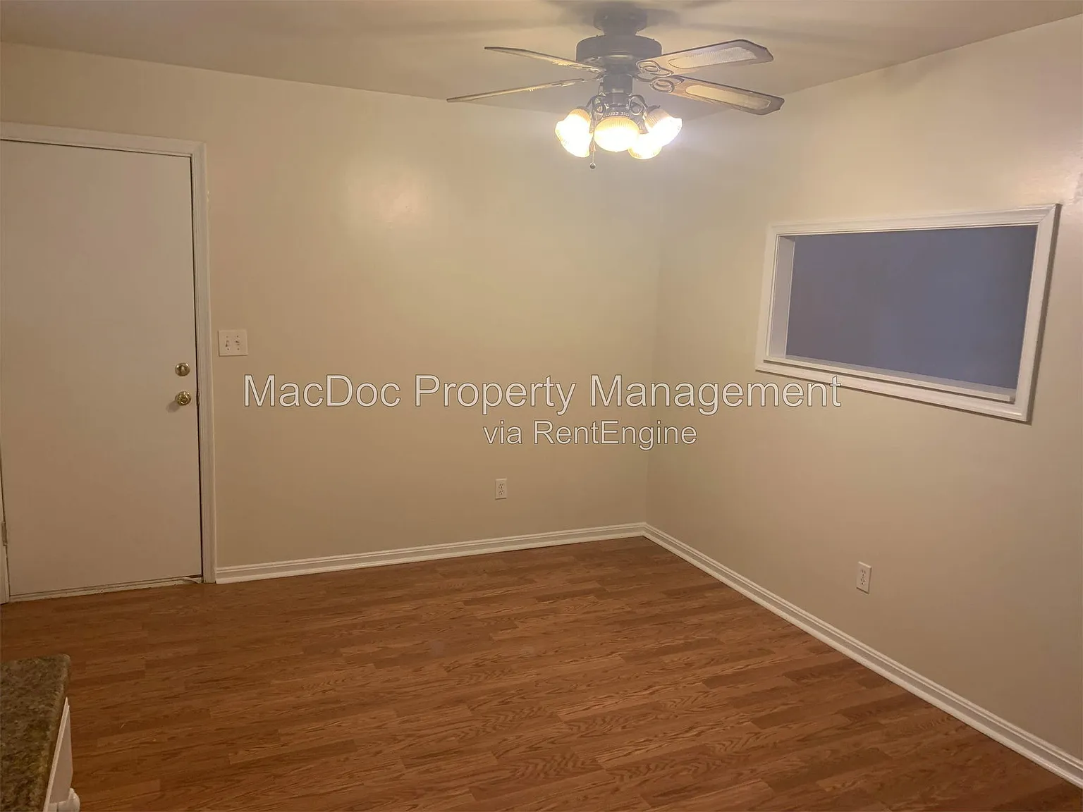 3 bed, 1.0 bath, 1008 sqft, $1,745 — Photo 4