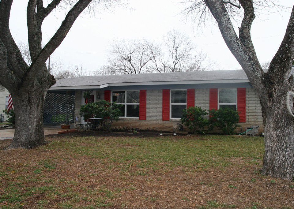 Check out this awesome remodel that sits on the border of Windsor Park/Mueller