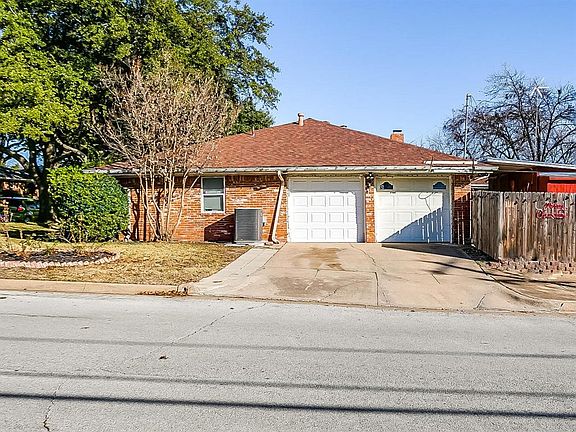 3rd image of 3741 Lawndale Ave