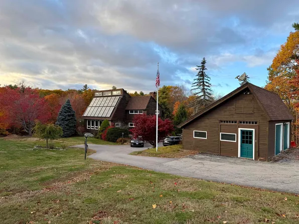 60 North Wakefield Road, Wolfeboro, NH 03894