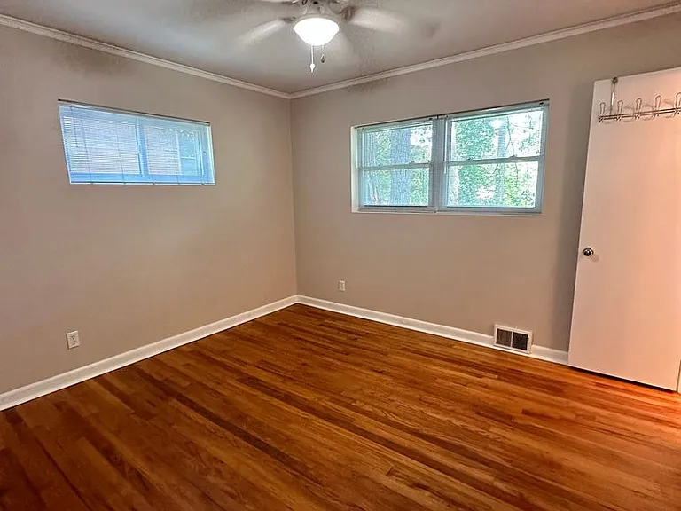 3221 Foxhall Rd — Photo 16