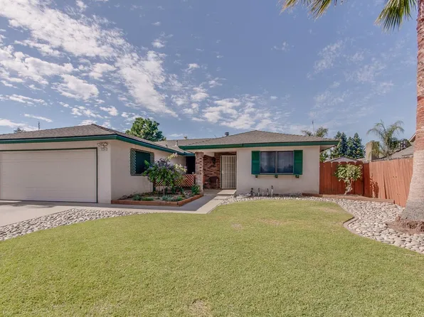 1224 Dakota Ave, Clovis, CA 93612