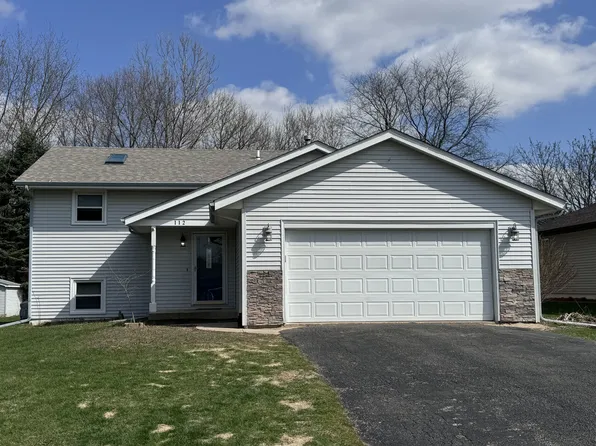 112 Gables Dr SW, Poplar Grove, IL 61065