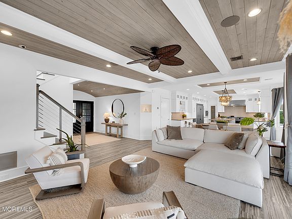 5th image of 18 Culebra Ave