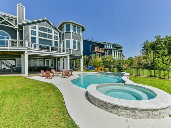 605 Quintana Roo Pl, Seabrook, TX 77586