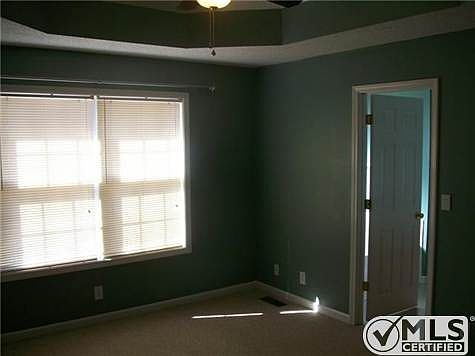 4th image of 3561 Sandpiper Dr