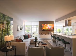 210 172nd St APT 131, Sunny Isles Beach, FL 33160