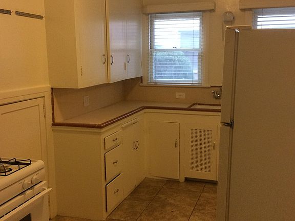 5th image of 2019-2027 D St