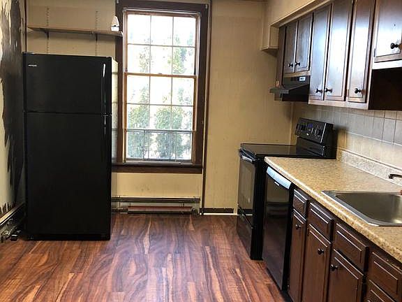 4th image of 30 Stanton St