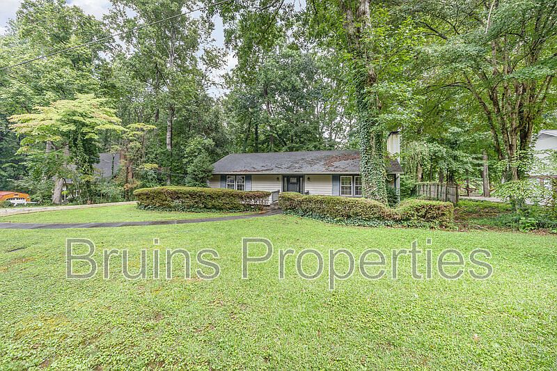1st image of 229 Creekwood Dr