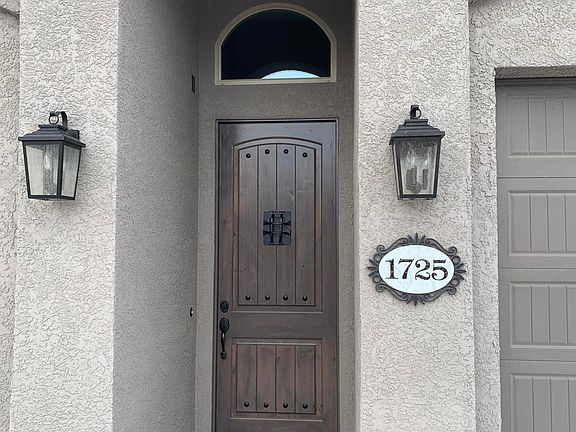 2nd image of 1725 E Chestnut Blvd