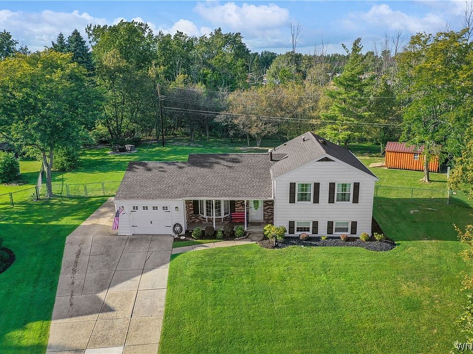 1st image of 60 Eaglebrook Dr