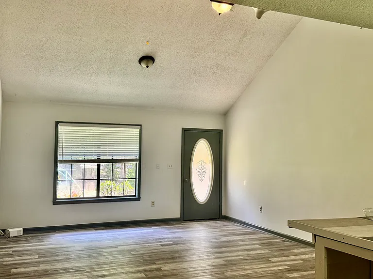 66 County Road 182 — Photo 4
