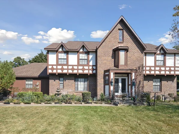 17425 Pencross Dr, Granger, IN 46530
