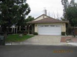 13500 W Sutter Ct, Fontana, CA 92336