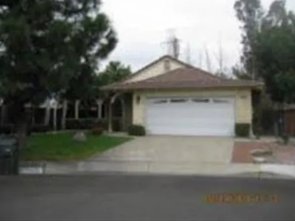 13500 W Sutter Ct, Fontana, CA 92336