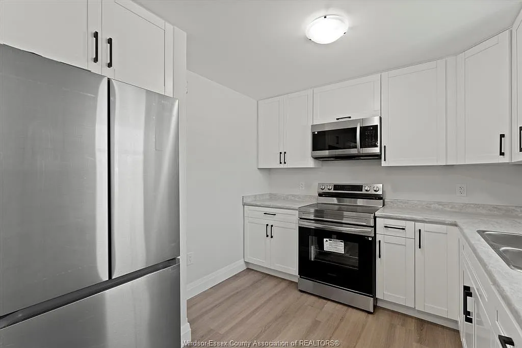 3 bed, $2,250 — Photo 4
