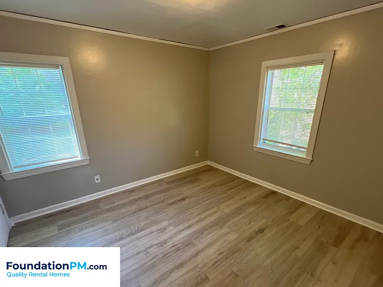 1847 Driftwood Ave — Photo 13