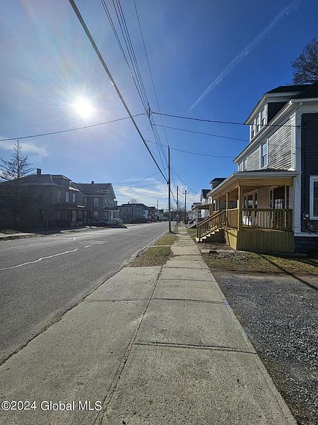 5th image of 65 3rd Avenue