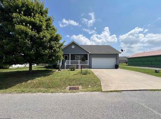 18 Northview Dr, Elkins, WV 26241