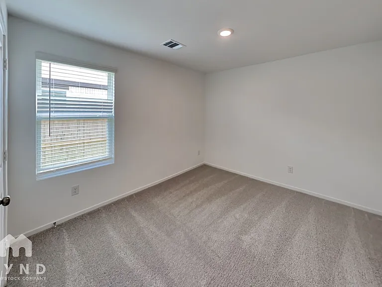 922 Lago Laceno Ln — Photo 11