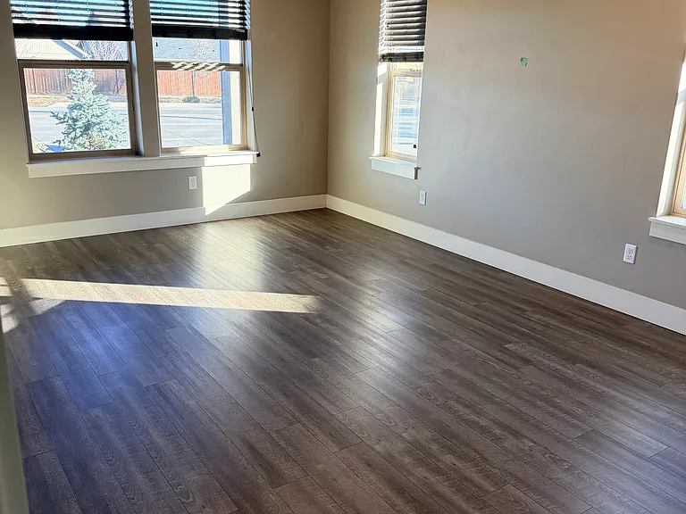 629 SE Reed Market Rd — Photo 6