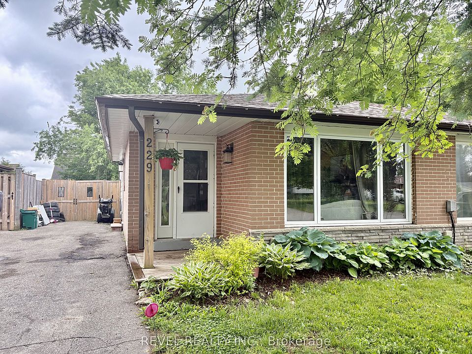 1st image of 229 Simon St