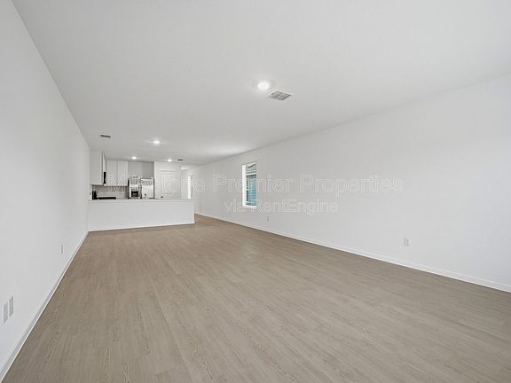 5th image of 3914 Ontario Way