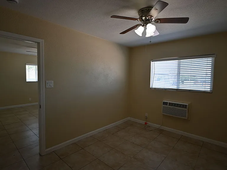 320 N 16th St #1 — Photo 18