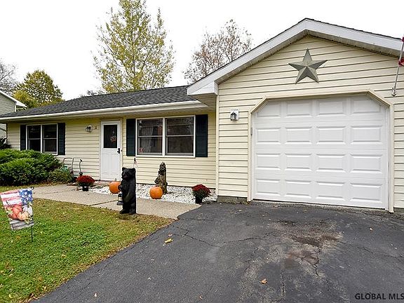 2nd image of 11 Deerfield Dr