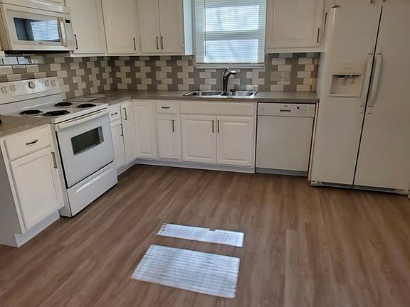 5th image of 1837 S Santa Fe St #2