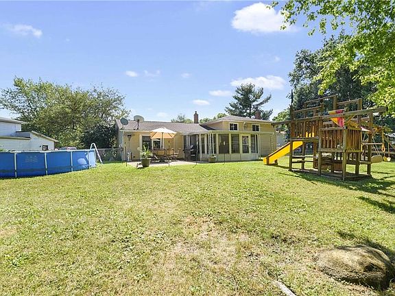 5th image of 27386 Lusandra Cir