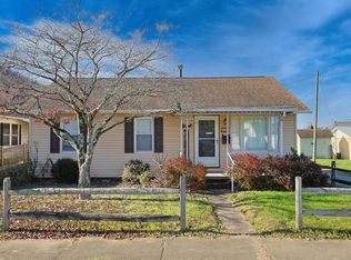 100 E Pollock St, Paden City, WV 26159