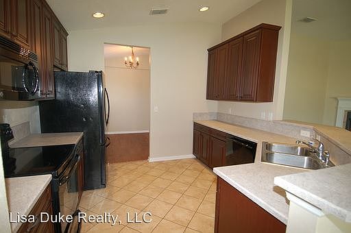 3rd image of 12474 Sugarberry Way