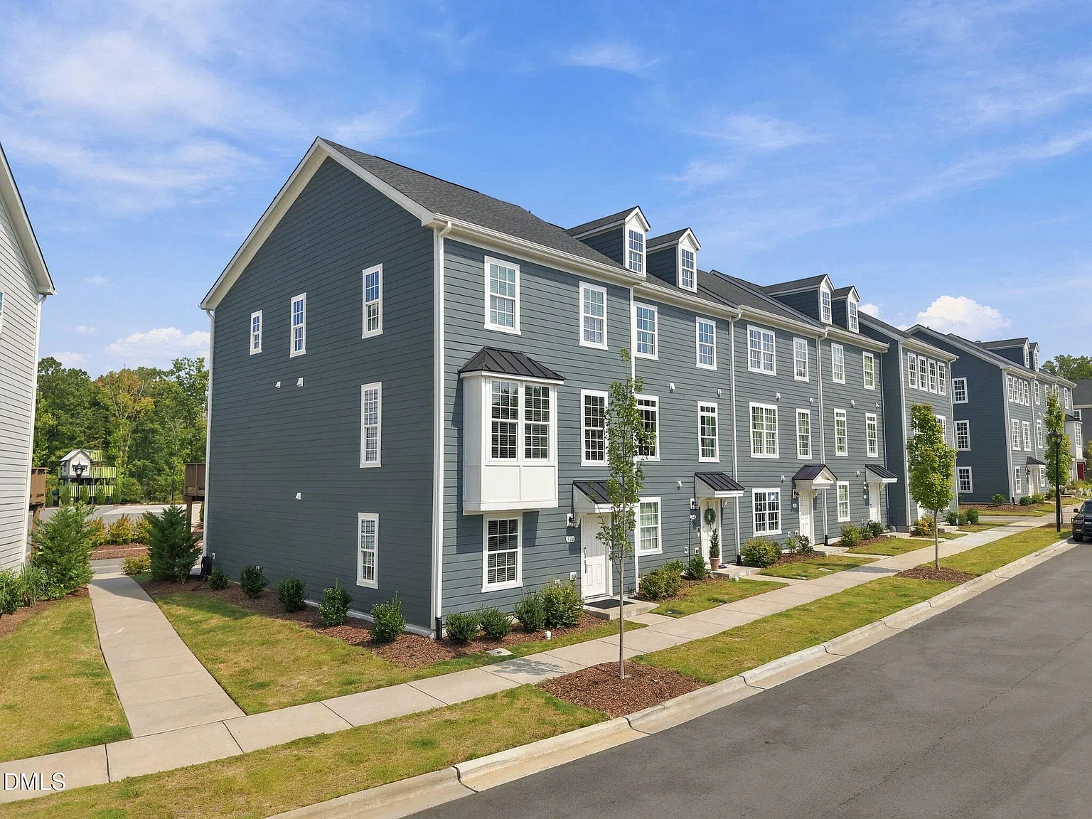 4 bed, 3.5 bath, 2312 sqft, $2,750 — Photo 1