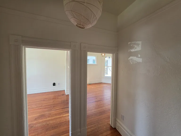 3139 Harrison St — Photo 23