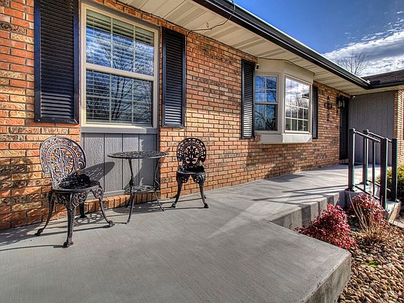 3rd image of 508 New Riverside Dr